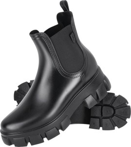 BUTY Z PCV
