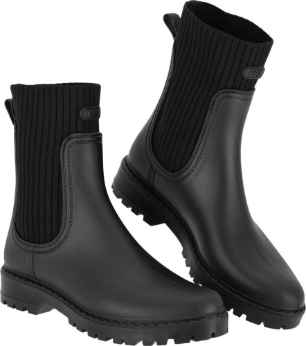 BUTY Z PCV