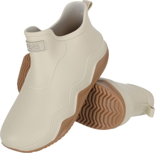 BUTY Z PCV